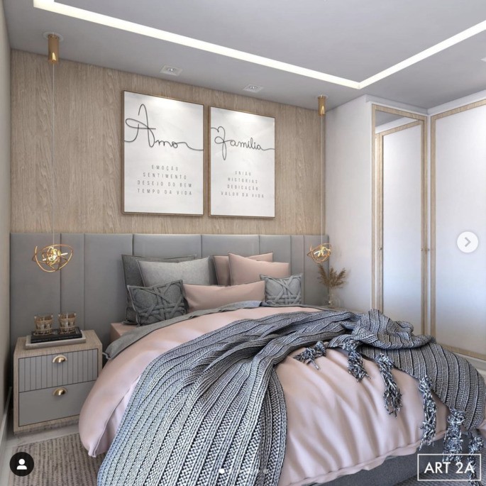 imagem de cama de casal e cobertores