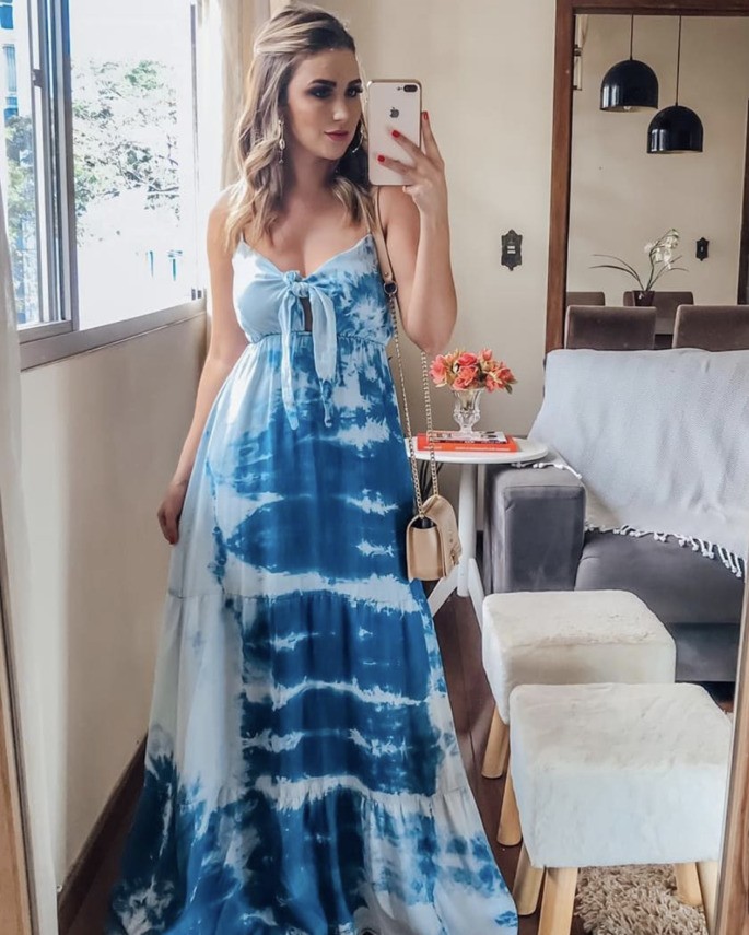 mulher posando para foto