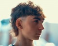 Mullet masculino: 6 estilos para investir no visual retro que voltou com tudo